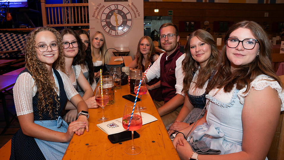 Die Partybilder vom Mittwoch, 12. August, aus dem Festzelt Reisinger. Die Partybilder vom Mittwoch, 12. August, aus dem Festzelt Reisinger.
