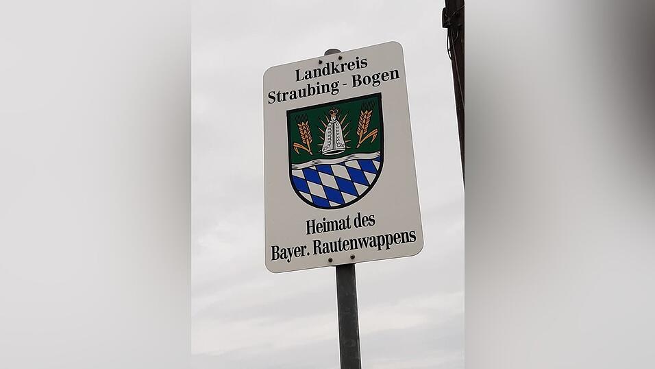 Der Landkreis Straubing-Bogen hat zum Stichtag 31. Dezember 2020 101745 Einwohner. Der Landkreis Straubing-Bogen hat zum Stichtag 31. Dezember 2020 101745 Einwohner.