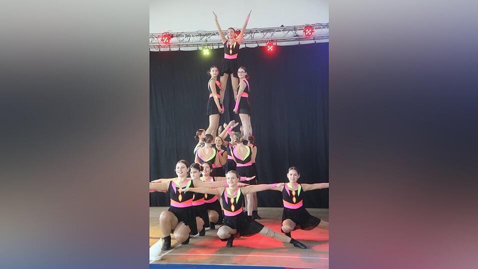 Mädeltanzgruppe 'Dance Angels' aus Wartenberg.