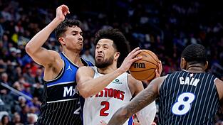 Tristan da Silva (l) konnte Cade Cunningham nicht aufhalten.