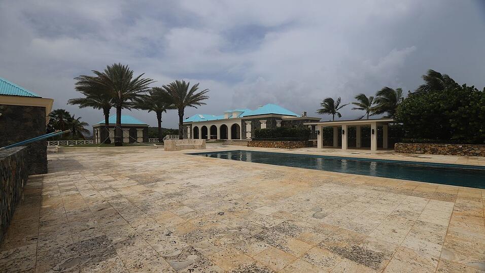 Die Poolanlage auf der Epstein-Insel.