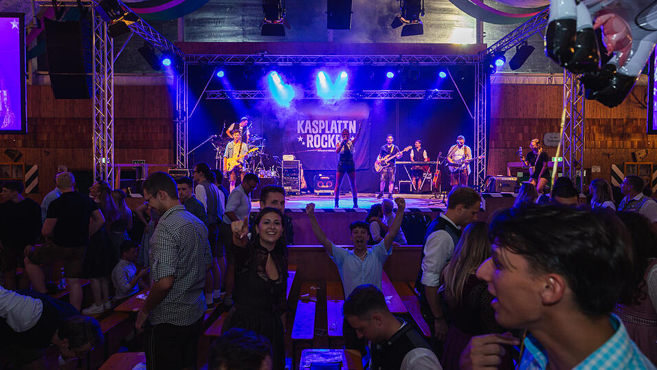 Die Partybilder vom Donnerstag, 15. August 2024, aus dem Festzelt Weckmann. Die Partybilder vom Donnerstag, 15. August 2024, aus dem Festzelt Weckmann.