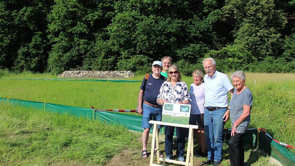Ein Teil der &bdquo;Schutzvereinigung Gro&szlig;enauer&ldquo; mit Anwohnern: Heinrich Bl&uuml;ml, Viktor Dikan, Inge Pfeffer, Brigitte Kappl und Rita Vogl