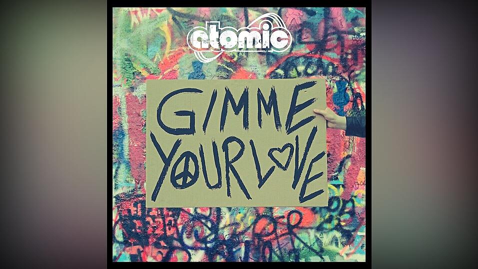 Das Cover zur Single 'Gimme Your Love'. Das Cover zur Single 'Gimme Your Love'.