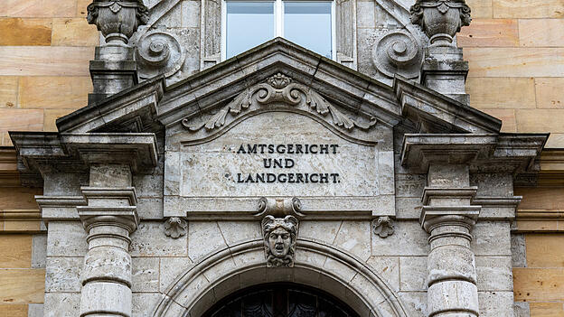 Am Amtsgericht Regensburg startete am Montag der Prozess gegen einen 27-j&auml;hrigen Insassen der JVA-Straubing. (Symbolbild)