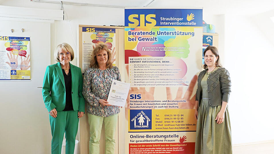 'Haus für das Leben'-Vorsitzende Dr. Regine Langer-Huber, Diplom-Sozialpädagogin Claudia Munde-Graf und und stellvertretende Vorsitzende Alexandra Göldner (von links) 'Haus für das Leben'-Vorsitzende Dr. Regine Langer-Huber, Diplom-Sozialpädagogin Claudia Munde-Graf und und stellvertretende Vorsitzende Alexandra Göldner (von links)