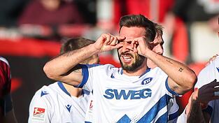 Habt ihr das gesehen? Der einstige FCN-Held Fabian Schleusener beim Jubel nach seinem Treffer. Habt ihr das gesehen? Der einstige FCN-Held Fabian Schleusener beim Jubel nach seinem Treffer.