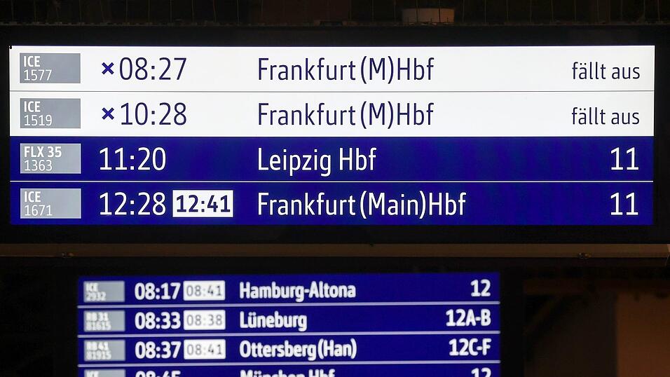 Immer mehr Züge der Bahn fallen aus. Oft liegt das an Streiks oder dem Wetter, oft aber auch an der Bahn selbst. (Archivbild) Immer mehr Züge der Bahn fallen aus. Oft liegt das an Streiks oder dem Wetter, oft aber auch an der Bahn selbst. (Archivbild)