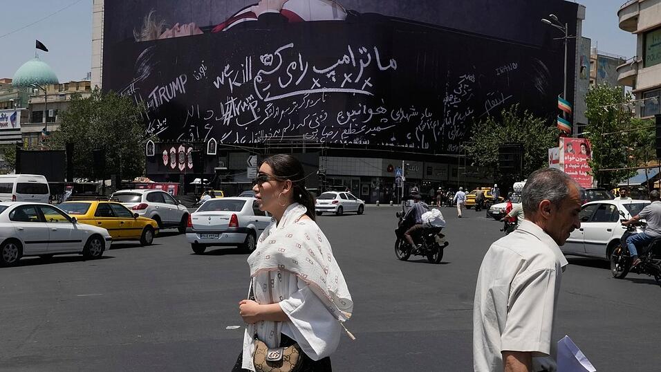 Es ist völlig unklar, wie es im Krieg zwischen den USA und Iran weitergeht - auch wegen widersprüchlicher Signale aus Teheran. (Symbolbild) Es ist völlig unklar, wie es im Krieg zwischen den USA und Iran weitergeht - auch wegen widersprüchlicher Signale aus Teheran. (Symbolbild)
