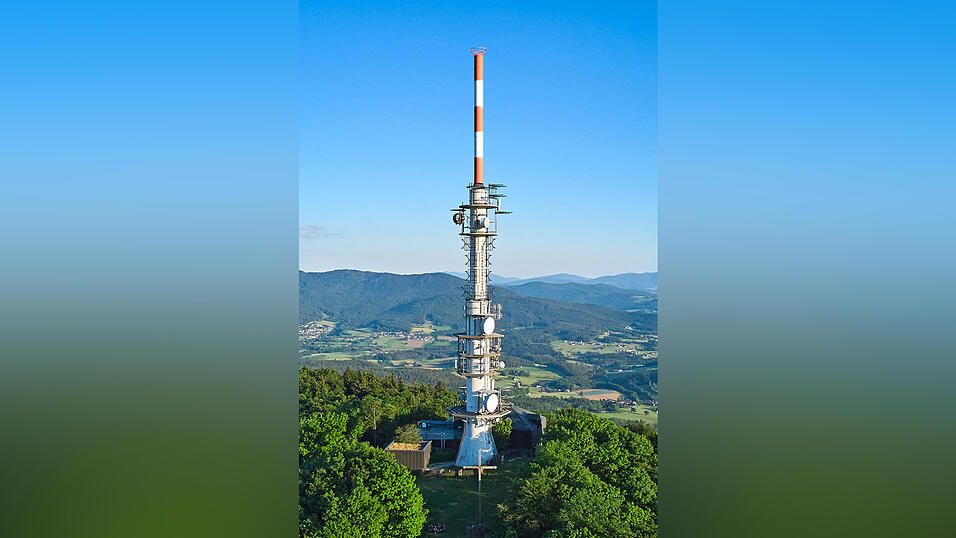 Der Sendeturm am Burgstall.