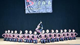 Die verschiedenen Gruppe des Show- und Akrobatikvereins präsentierten beim Showabend ihre aktuellen Tänze und Choreographien. Die verschiedenen Gruppe des Show- und Akrobatikvereins präsentierten beim Showabend ihre aktuellen Tänze und Choreographien.