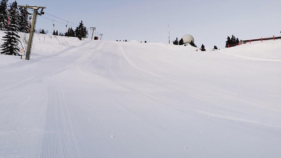 Alle Rennen starten an diesem Wochenende am Osthang. Alle Rennen starten an diesem Wochenende am Osthang.