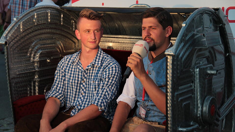 Schnappsch&uuml;sse von der Single-Couch(Foto: Paul Przybilla)