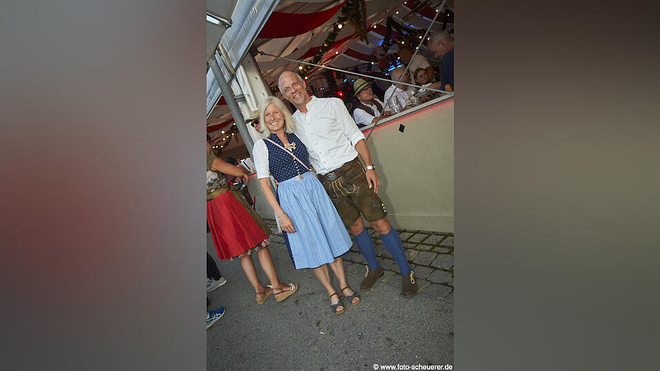 Die Partybilder vom Donnerstag, 15. August 2024, aus dem Festzelt Lechner. Die Partybilder vom Donnerstag, 15. August 2024, aus dem Festzelt Lechner.