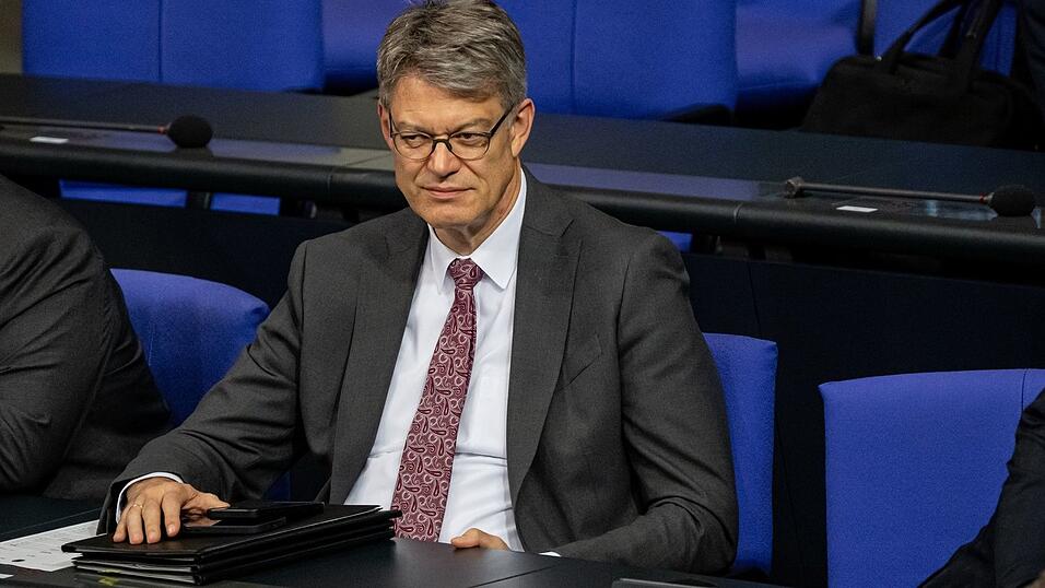 Bundesminister Schnieder ist in München nicht dabei. (Archivbild)