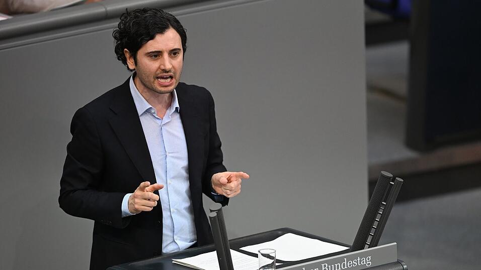 Hakan Demir, Innenpolitiker der SPD, spricht mit Blick auf die geplanten Rückführungszentren in Drittstaaten von einer «Phantomdebatte». (Archivfoto) Hakan Demir, Innenpolitiker der SPD, spricht mit Blick auf die geplanten Rückführungszentren in Drittstaaten von einer «Phantomdebatte». (Archivfoto)