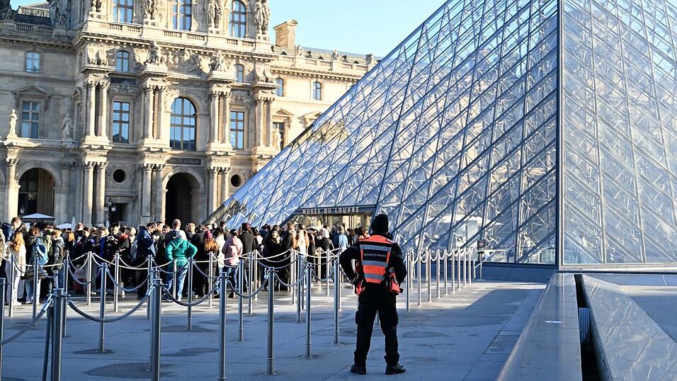 Sieben Menschen wurden nach dem Einbruch im Louvre zwischenzeitlich festgenommen. (Archivbild)