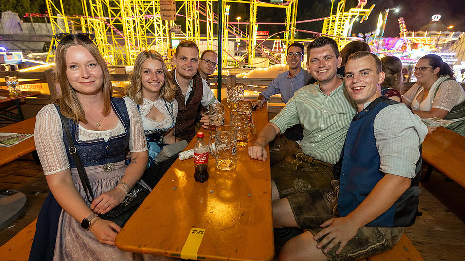 Die Partybilder vom Freitag, 9. August 2024, aus dem Festzelt Weckmann. Die Partybilder vom Freitag, 9. August 2024, aus dem Festzelt Weckmann.