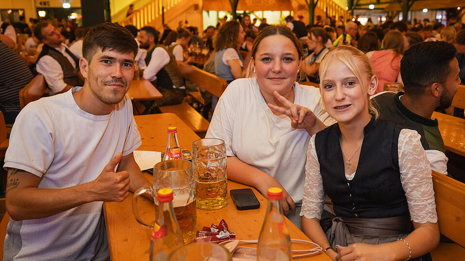 Die Partybilder vom Sonntag, 18. August, aus dem Festzelt Nothaft. Die Partybilder vom Sonntag, 18. August, aus dem Festzelt Nothaft.