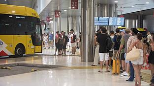 Der Preis für einen Fahrschein in Bus und U-Bahn in Palma wird teurer. Der Preis für einen Fahrschein in Bus und U-Bahn in Palma wird teurer.