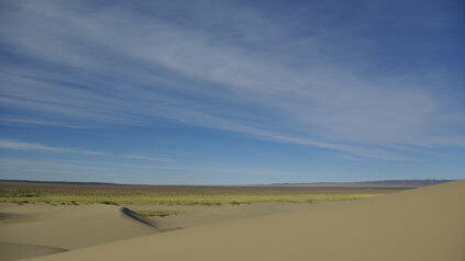Imke Hansen und Andreas Goldbrunner reisen um die Welt. In der Wüste Gobi. Imke Hansen und Andreas Goldbrunner reisen um die Welt. In der Wüste Gobi.