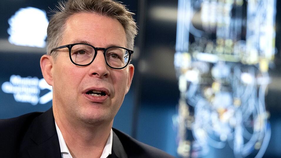 Kunstminister Markus Blume stellt Geld für die Provenienzforschung zur Verfügung. (Archivbild)