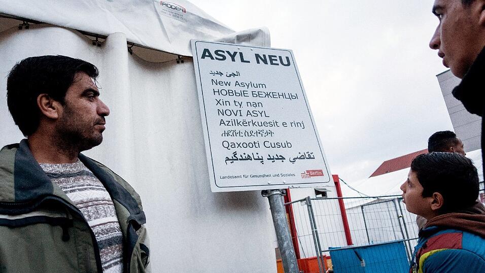 Deutschland will syrische Asylbewerber wieder nach dem Dublin-Verfahren in andere EU-Länder zurückschicken. Deutschland will syrische Asylbewerber wieder nach dem Dublin-Verfahren in andere EU-Länder zurückschicken.
