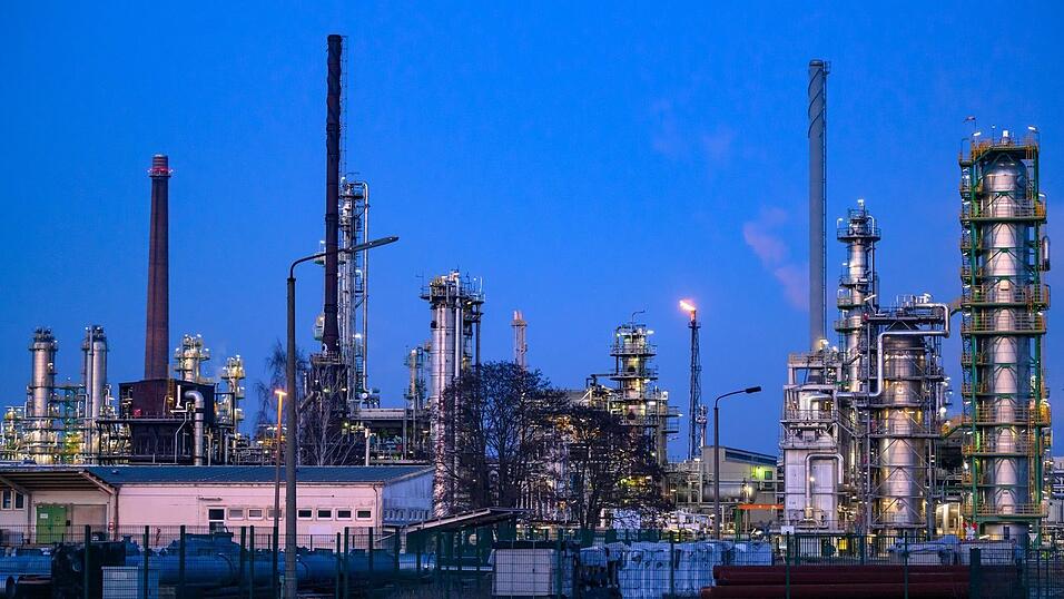 Die PCK-Raffinerie in Schwedt/Oder bef&uuml;rchtet negative Folgen f&uuml;r die Versorgung mit Sprit und Heiz&ouml;l, falls US-Sanktionen in Kraft treten. (Archivbild)