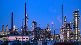 Die PCK-Raffinerie in Schwedt/Oder bef&uuml;rchtet negative Folgen f&uuml;r die Versorgung mit Sprit und Heiz&ouml;l, falls US-Sanktionen in Kraft treten. (Archivbild)