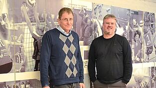 Christian Düsel Vizepräsident für Leistungssport (links) und Geschäftsführer André Wehnert halten die organisatorischen Fäden der Raben-Profimannschaften in der Hand. Christian Düsel Vizepräsident für Leistungssport (links) und Geschäftsführer André Wehnert halten die organisatorischen Fäden der Raben-Profimannschaften in der Hand.