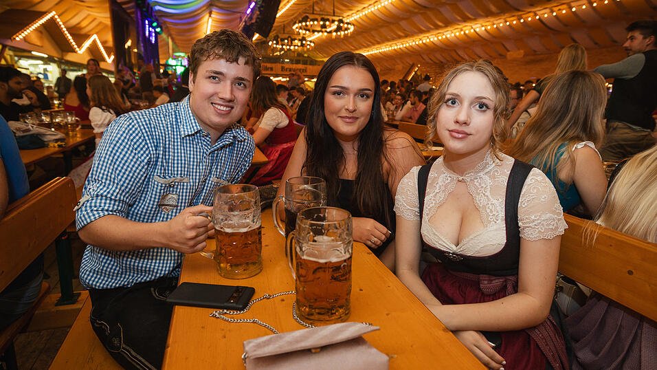 Die Partybilder vom Sonntag, 18. August, aus dem Festzelt Nothaft. Die Partybilder vom Sonntag, 18. August, aus dem Festzelt Nothaft.