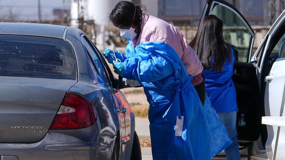 Knapp 20 Menschen werden in Krankenhäusern behandelt.