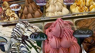 Die Eismacher im Landkreis probieren immer wieder Neues aus - doch die Klassiker verkaufen sich stets am besten.