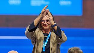 Ilse Aigner freut sich über die große CSU-Rückendeckung. Ilse Aigner freut sich über die große CSU-Rückendeckung.