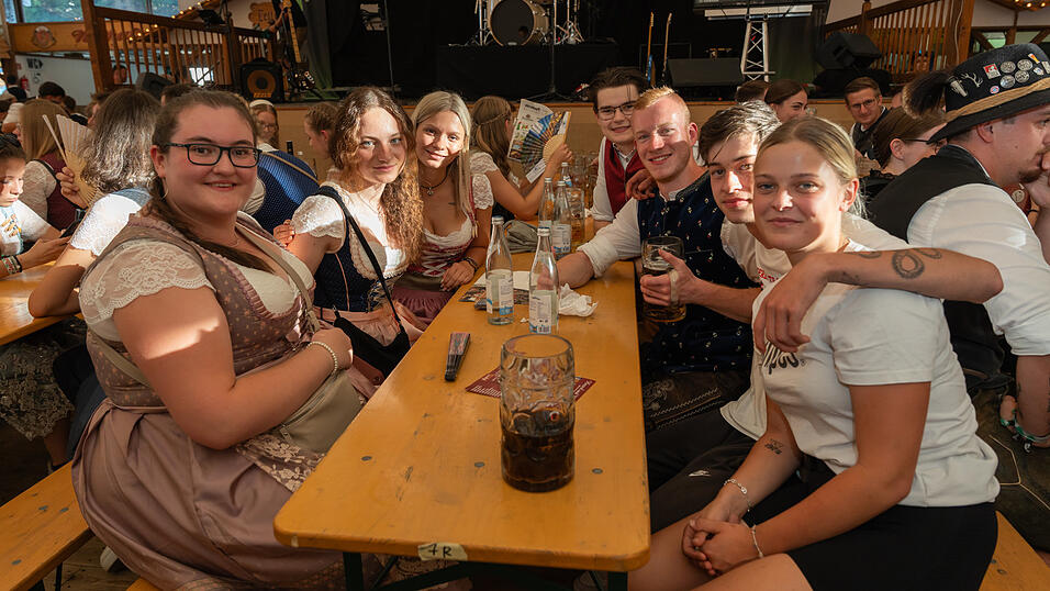 Die Partybilder vom Sonntag, 11. August 2024, aus dem Festzelt Nothaft. Die Partybilder vom Sonntag, 11. August 2024, aus dem Festzelt Nothaft.