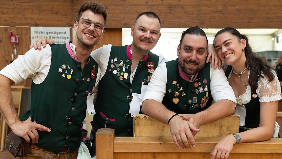 Die Partybilder vom Sonntag, 9. August, aus dem Festzelt Weckmann. Die Partybilder vom Sonntag, 9. August, aus dem Festzelt Weckmann.
