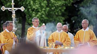 Zum Schlussgottesdienst kamen tausende Menschen.