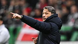 Voller Fokus auf Augsburg: BVB-Coach Kovac nimmt keine Rücksicht auf seinen Kollegen. Voller Fokus auf Augsburg: BVB-Coach Kovac nimmt keine Rücksicht auf seinen Kollegen.