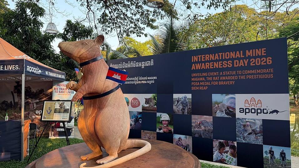Magawas Denkmal steht im Zentrum der Kleinstadt Siem Reap.