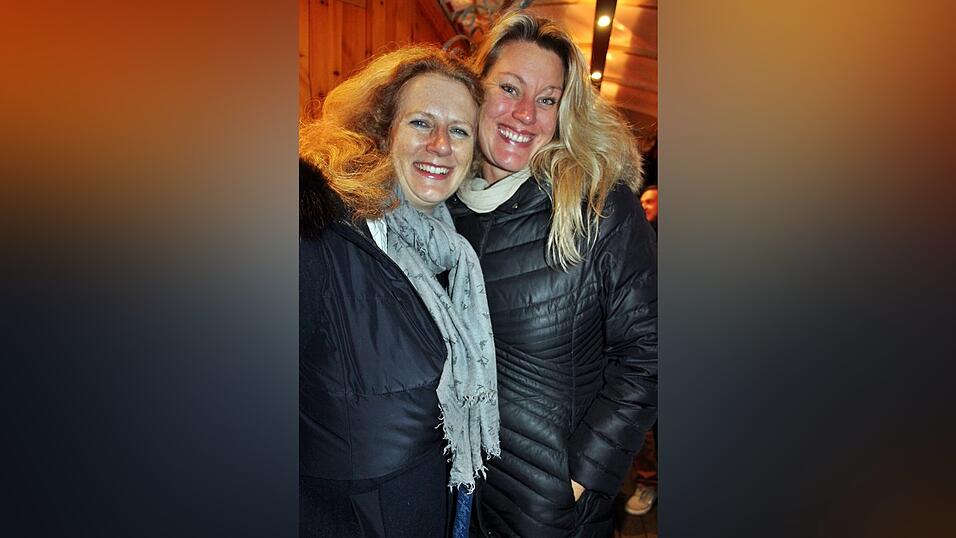 Bei einem schweren Unfall in der Gemeinde Frontenhausen sind zwei Menschen verletzt worden. Bei einem schweren Unfall in der Gemeinde Frontenhausen sind zwei Menschen verletzt worden.