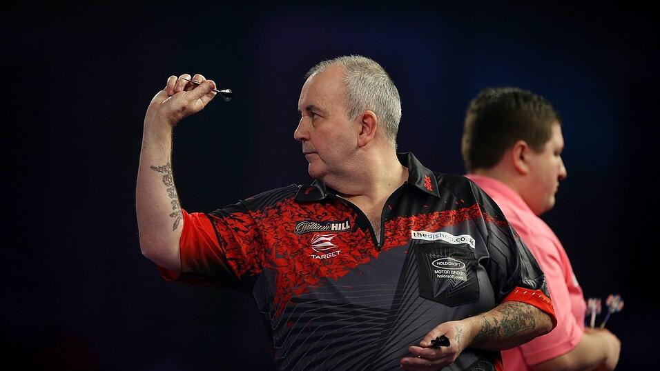 Phil Taylor, der Star des Dart-Sports. Hier bei der Dart-Weltmeisterschaft 2017 in London.