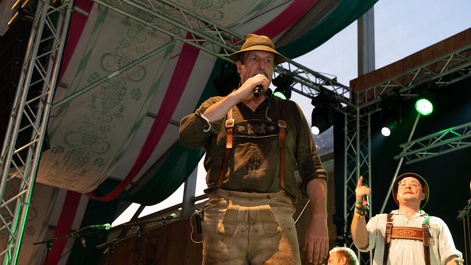 Die Partybilder vom Montag, 12. August 2024, aus dem Festzelt Weckmann. Die Partybilder vom Montag, 12. August 2024, aus dem Festzelt Weckmann.