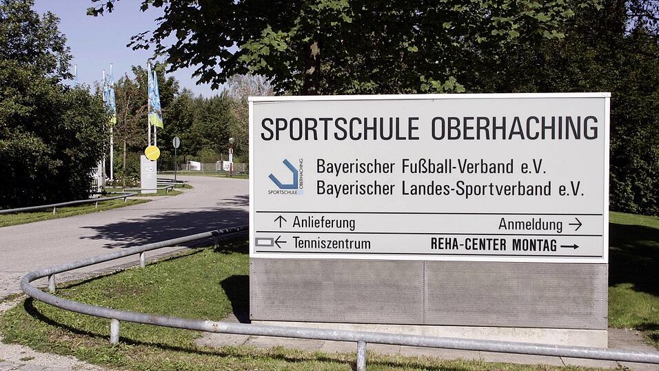 Die Jahnelf trainiert im Sommer in Oberhaching.