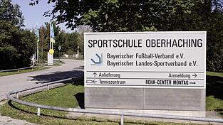 Die Jahnelf trainiert im Sommer in Oberhaching.