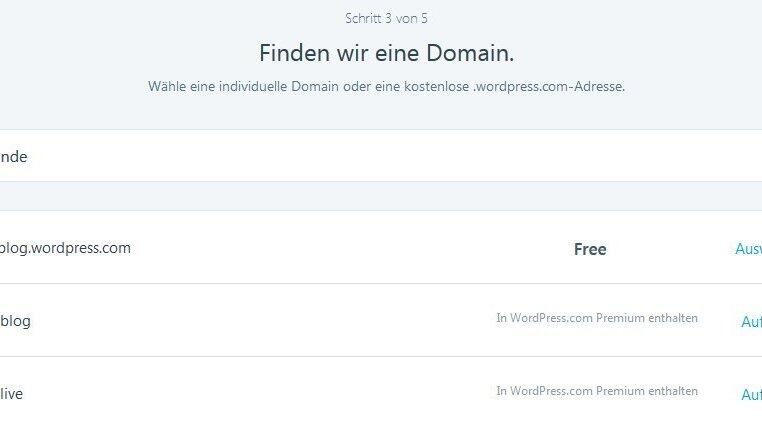3. Als dritten Schritt erstellst du dir jetzt eine eigene Adresse. Im Beispiel hier nehmen wir freistundeblog.wordpress.com. Dir wird automatisch angezeigt, welche Namen noch frei sind und welche Möglichkeiten du hast.