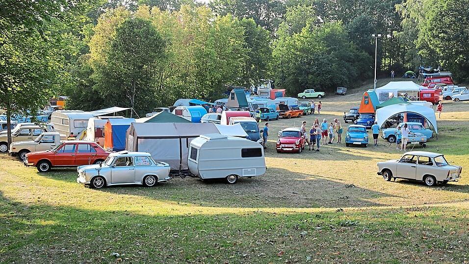 Von 11. bis 13. Juli halten die Trabis wieder Einzug auf dem Schierlinger Freizeitgelände. Besitzer solcher Fahrzeuge können sich noch zur Veranstaltung anmelden. Von 11. bis 13. Juli halten die Trabis wieder Einzug auf dem Schierlinger Freizeitgelände. Besitzer solcher Fahrzeuge können sich noch zur Veranstaltung anmelden.