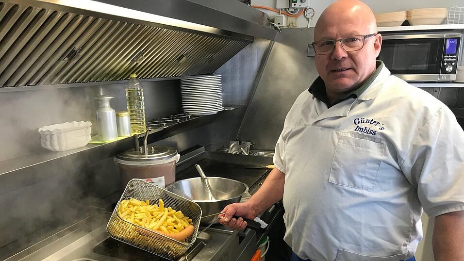 Seit über 25 Jahren leitet Günter Solleder seinen Imbiss in Straubing. Seit über 25 Jahren leitet Günter Solleder seinen Imbiss in Straubing.