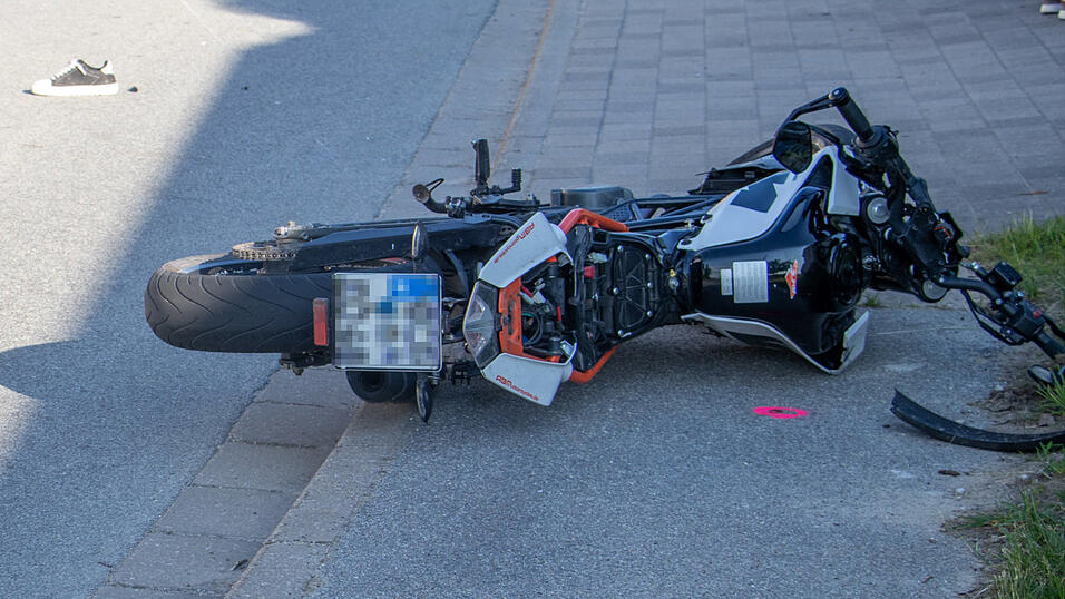 Die 13-Jährige hatte den Motorradfahrer offenbar beim Abbiegen übersehen. 