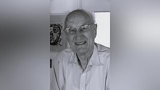 Helmut Zimmermann starb mit 93 Jahren in Nu&szlig;loch in Baden-W&uuml;rttemberg.