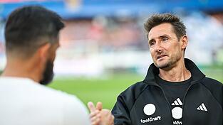 Darf einen neuen Spieler beim FCN begr&uuml;&szlig;en: Trainer Klose. (Archivbild)